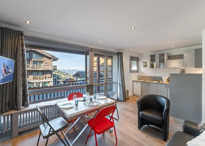 Centre Avec Acces Pistes, Garage Et Wifi - Fr-1-563-117 * Courchevel