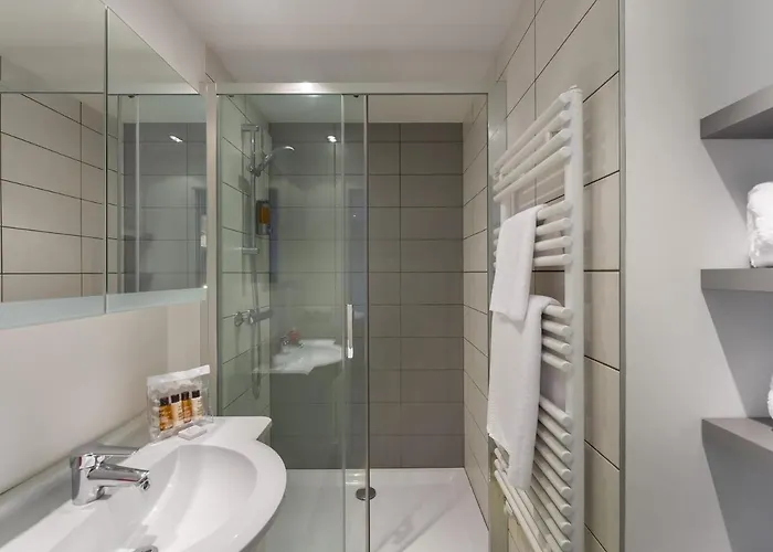 Centre Avec Acces Pistes, Garage Et Wifi - Fr-1-563-117 Courchevel